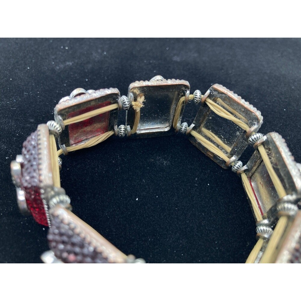 Red Glitter Enamel Silver Tone Fleur De Lis Stretch Bracelet Fashion Jewelry - Picture 2 of 4